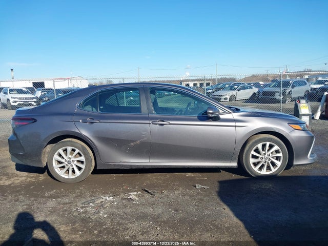 Toyota Camry Le Awd