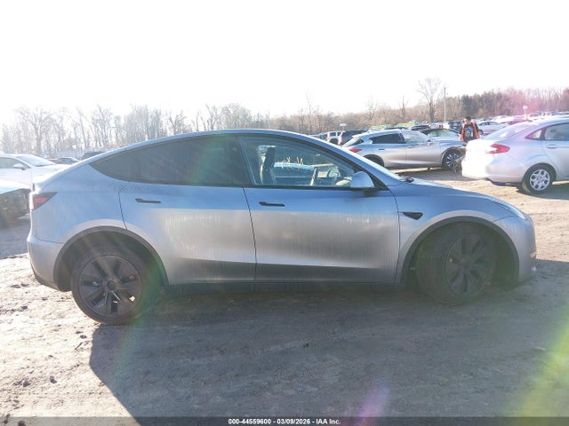 Tesla Model Y Long Range Dual Motor All-wheel Drive