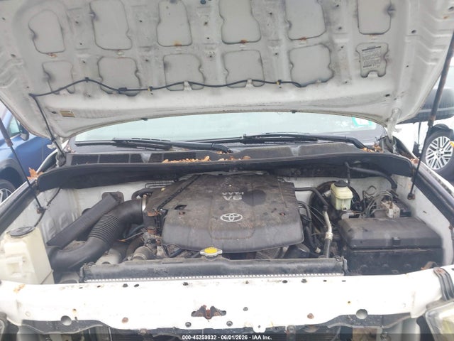 Toyota Tundra Base V6