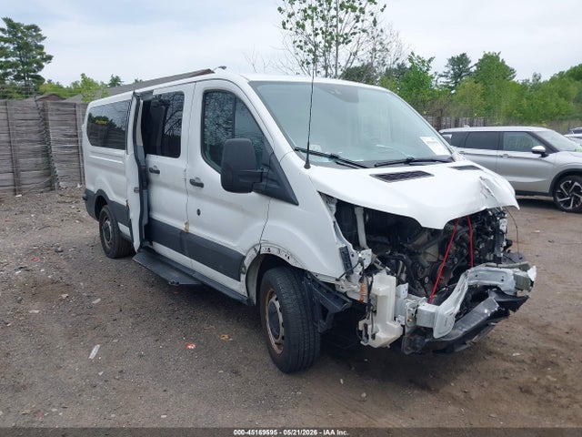 Salvage Ford Transit Image