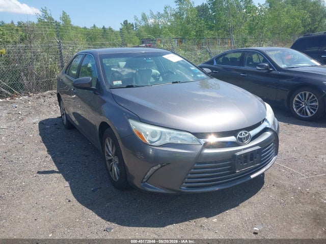 Salvage Toyota Camry Image