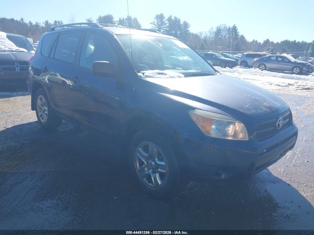 Salvage Toyota RAV4 Image