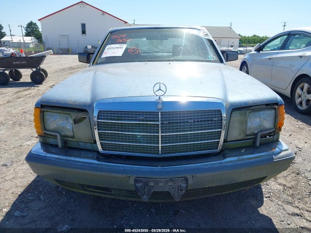 Mercedes-Benz 560 Sel