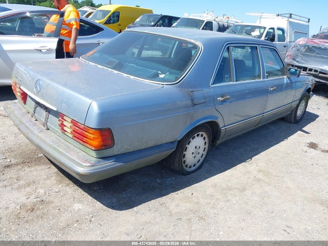 Mercedes-Benz 560 Sel