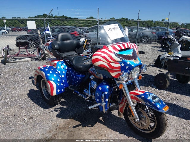Salvage Harley-Davidson Flhtcutg Image