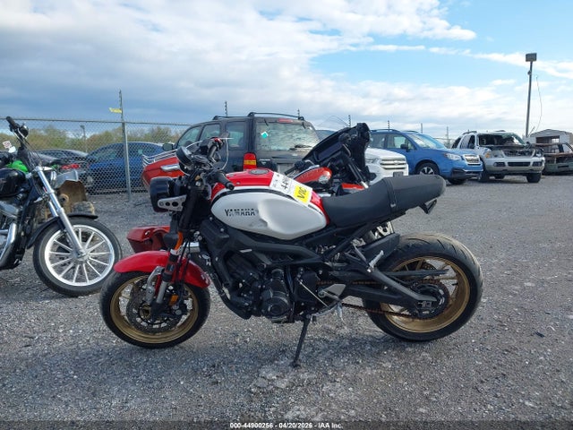 Yamaha Xsr900