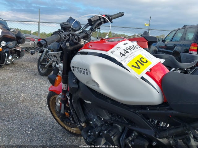Yamaha Xsr900
