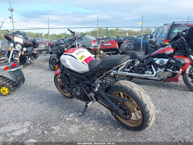 Yamaha Xsr900