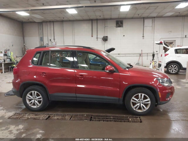 Volkswagen Tiguan S