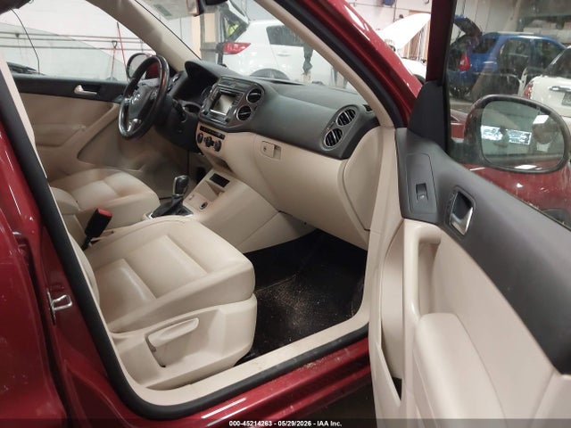 Volkswagen Tiguan S