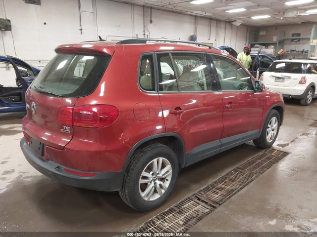 Volkswagen Tiguan S