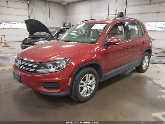 Volkswagen Tiguan S
