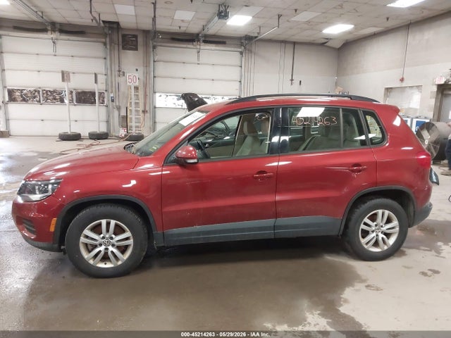 Volkswagen Tiguan S