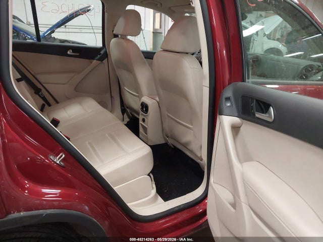 Volkswagen Tiguan S