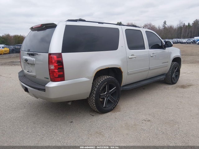 Chevrolet Suburban 1500 Lt1