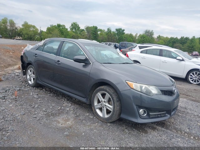 Salvage Toyota Camry Image