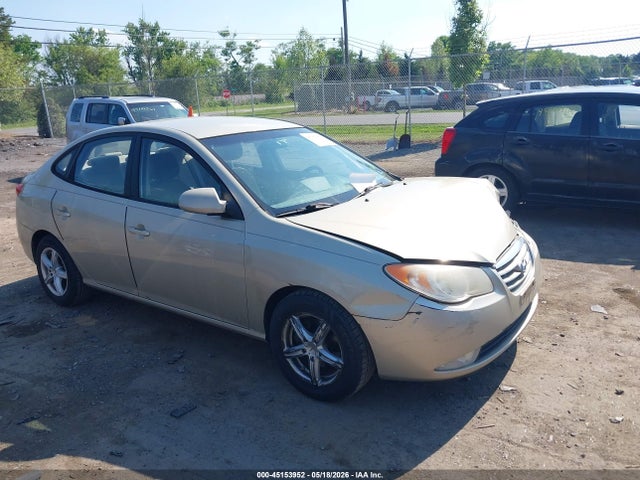 Salvage Hyundai ELANTRA Image