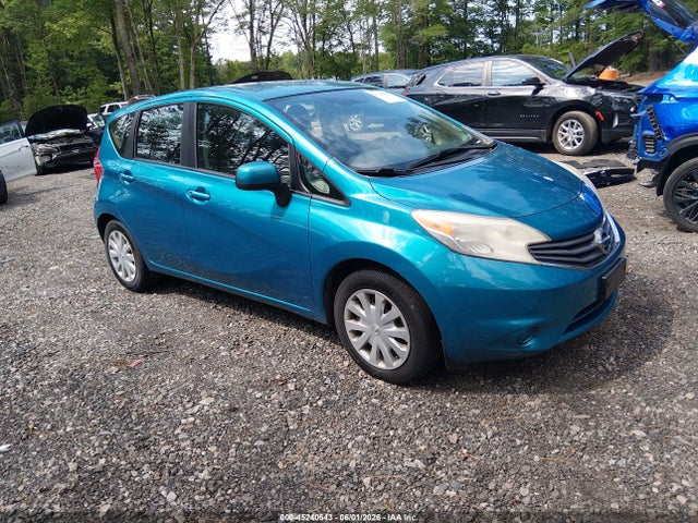 Salvage Nissan Versa Image