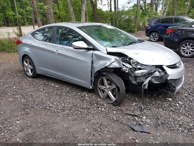 Salvage Hyundai ELANTRA Image