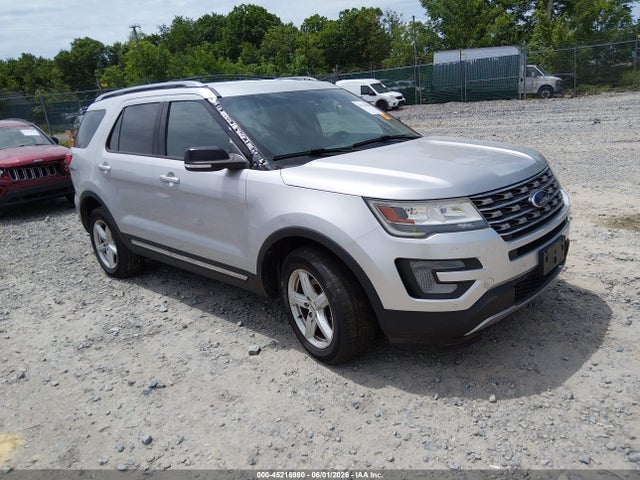 Salvage Ford Explorer Image