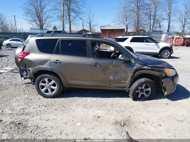 Toyota RAV4 Limited V6
