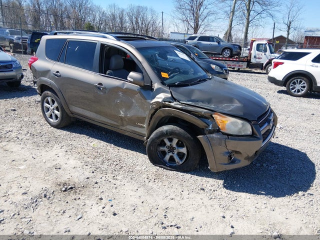 Salvage Toyota RAV4 Image
