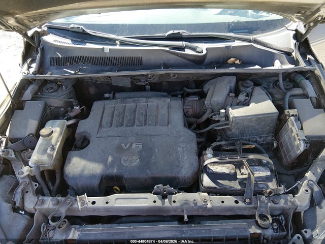Toyota RAV4 Limited V6