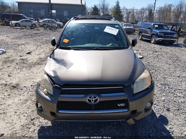 Toyota RAV4 Limited V6