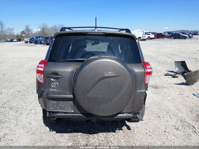 Toyota RAV4 Limited V6
