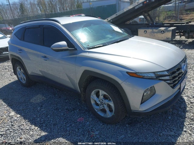Salvage Hyundai TUCSON Image