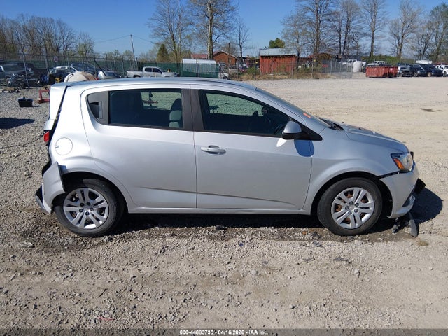 Chevrolet Sonic Fwd  1fl 5-door