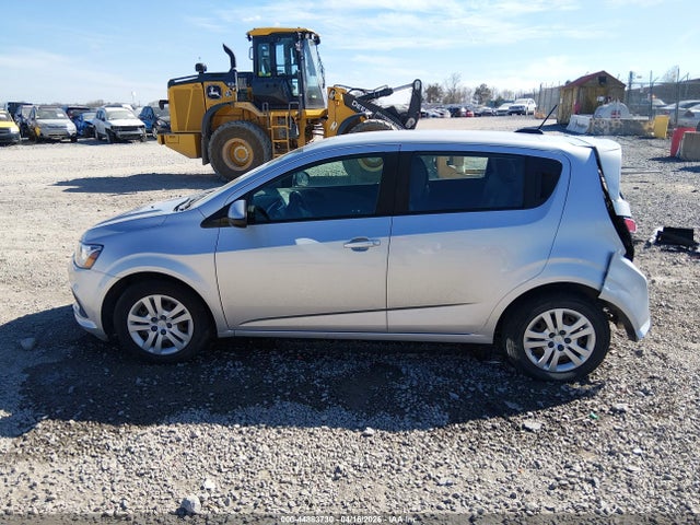 Chevrolet Sonic Fwd  1fl 5-door