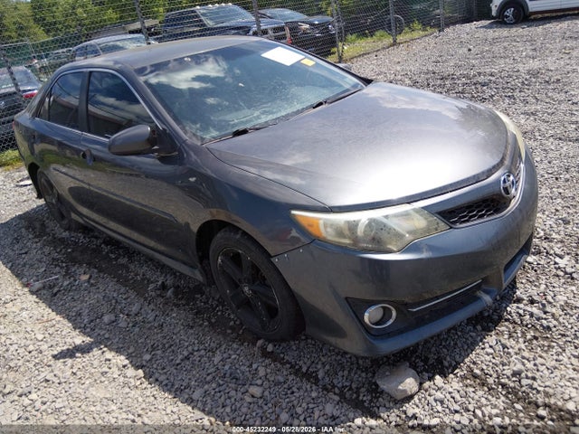 Salvage Toyota Camry Image