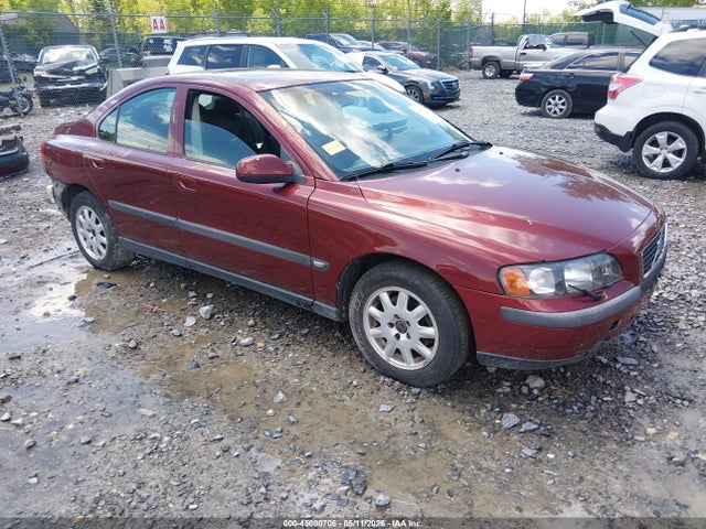 Salvage Volvo S60 Image