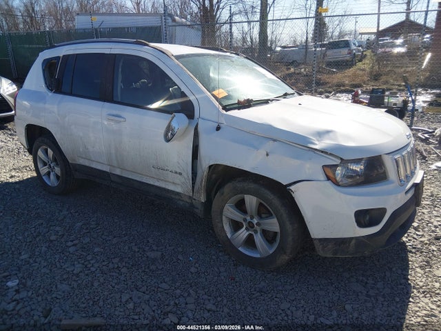 Salvage Jeep Compass Image