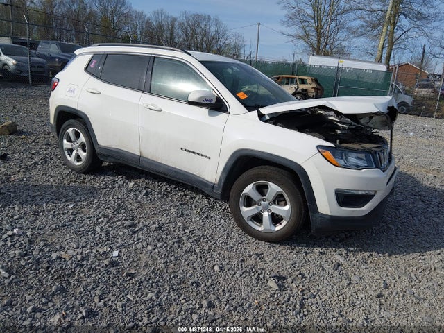 Salvage Jeep Compass Image