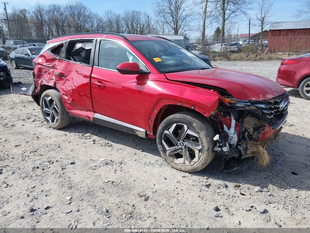 Salvage Hyundai TUCSON Image