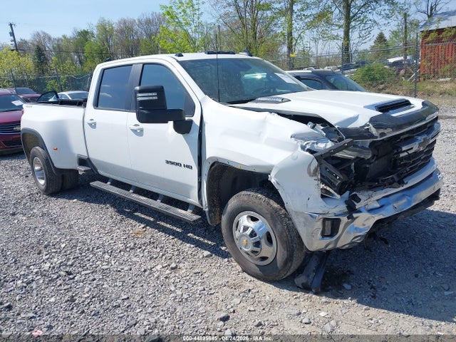 Salvage Chevrolet Silverado 3500 Image