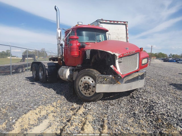 Salvage Mack 600 Image