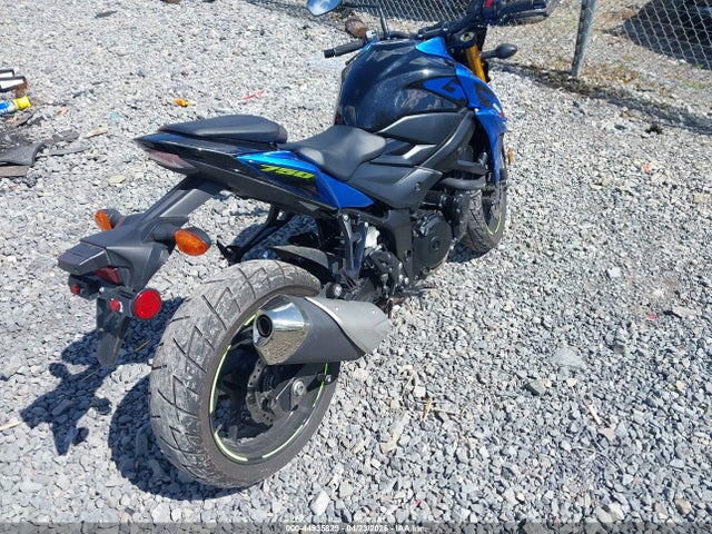 Suzuki Gsx-s750
