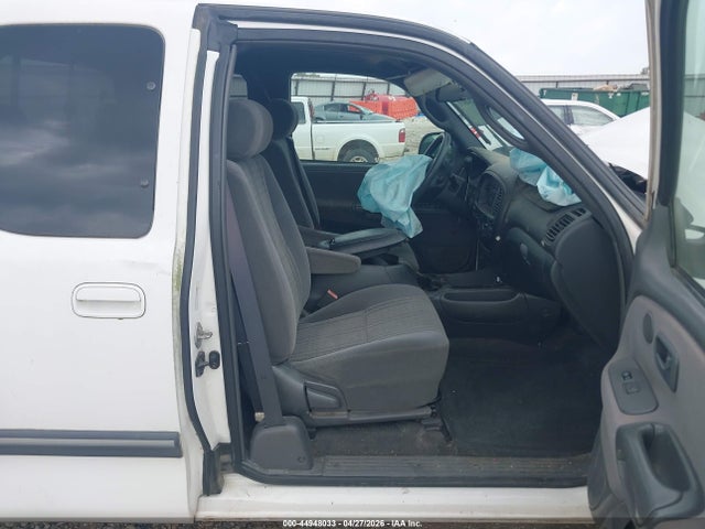 Toyota Tundra Sr5 V8