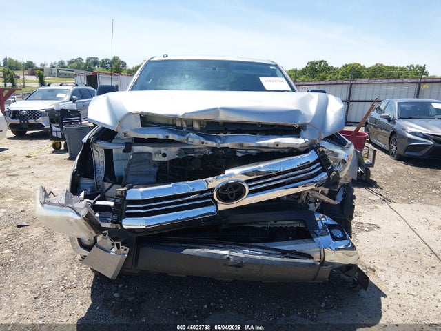 Toyota Tundra Sr5 5.7l V8