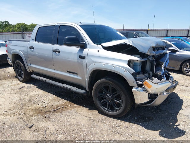 Salvage Toyota Tundra Image