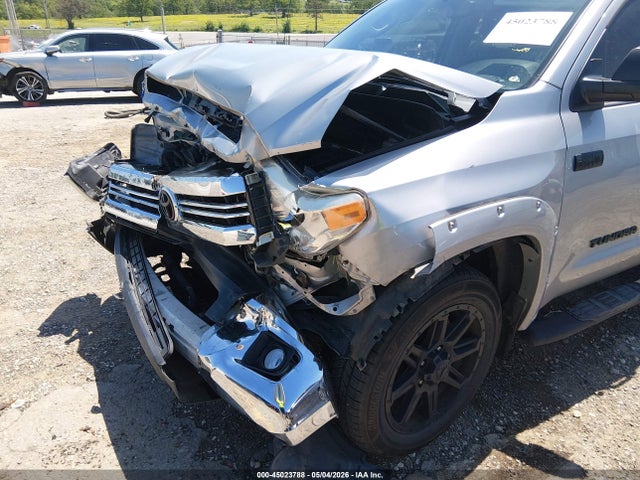 Toyota Tundra Sr5 5.7l V8