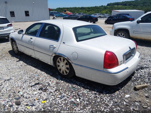 Lincoln Towncar Cartier