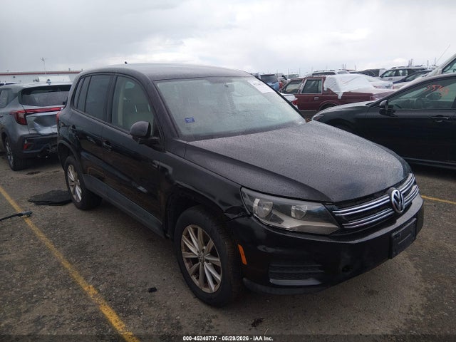 Salvage Volkswagen Tiguan Image