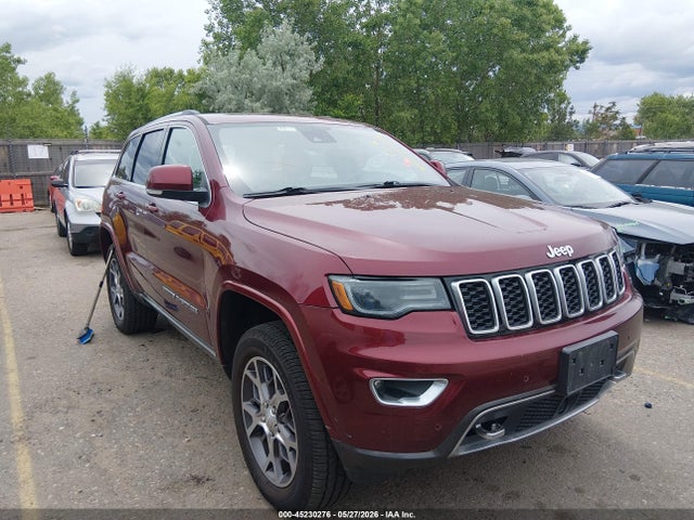 Salvage Jeep Grand Cherokee Image