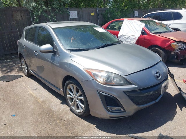 Salvage Mazda Mazda3 Image