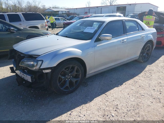 Chrysler 300 S