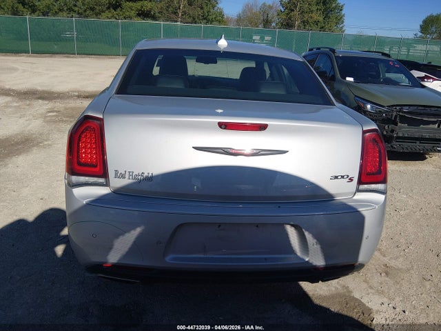 Chrysler 300 S